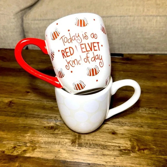 2 PC Coton Colors Mugs/Nothing Bundt Cakes Red Velvet Kind Of Day Cups - Picture 4 of 11